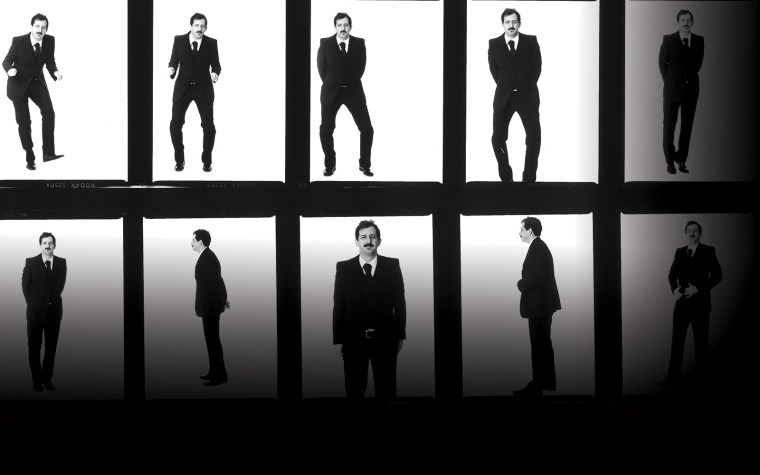 image-1-ethan-lipton-no-place-to-go-press-image-january-2015-joes-pub-1