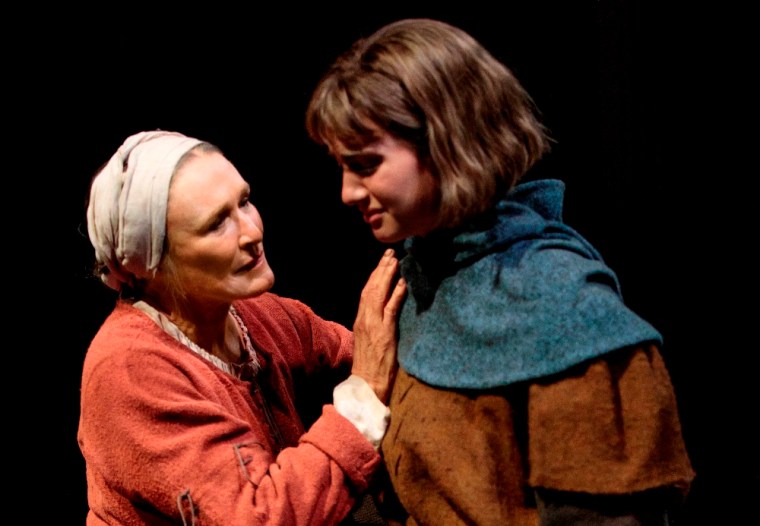 image 2 Isabelle and Joan (Joan Marcus)